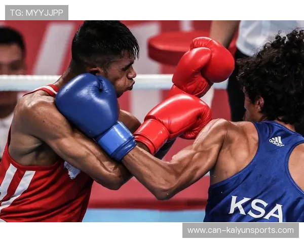 拳击赛场选手脚步与出拳节律完美融合的训练秘籍